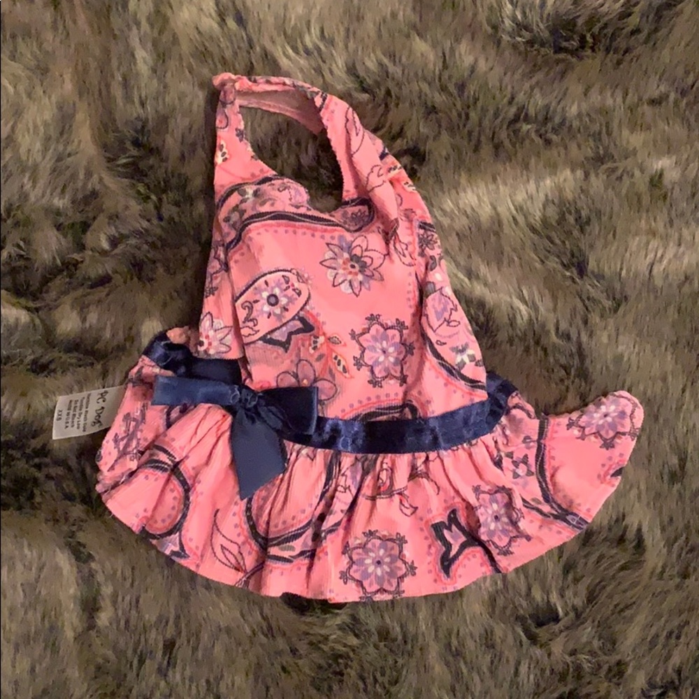 Pet dress